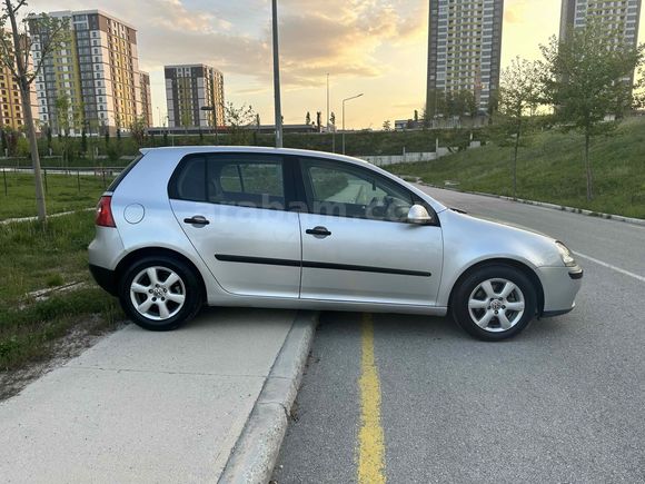 Askeri personelden   Bakımlı düz motor otomatik Golf

