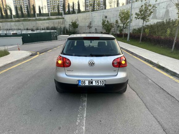 Askeri personelden   Bakımlı düz motor otomatik Golf

