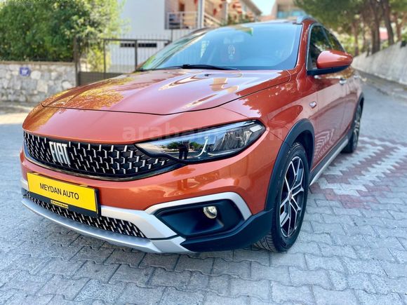 2023 MODEL 1.4 LPG'Lİ EGEA CROS HATASIZ 35 BİN KM DE LONGE PAKET