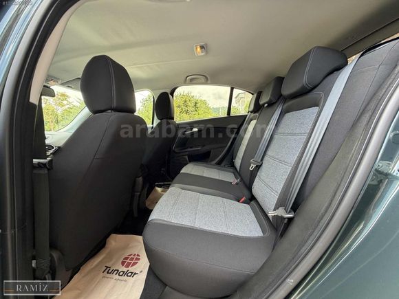 RAMİZ AUTO | 2025 EGEA CROSS 1.4 FIRE LOUNGE GSR | 6.200 KM