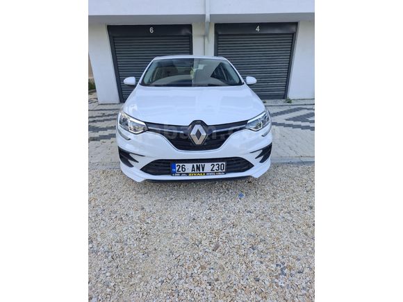 Acil Renault Megane 1.3 TCe Joy 2021 Model  Beyaz