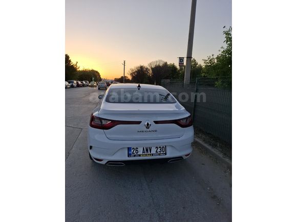 Acil Renault Megane 1.3 TCe Joy 2021 Model  Beyaz