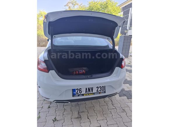 Acil Renault Megane 1.3 TCe Joy 2021 Model  Beyaz