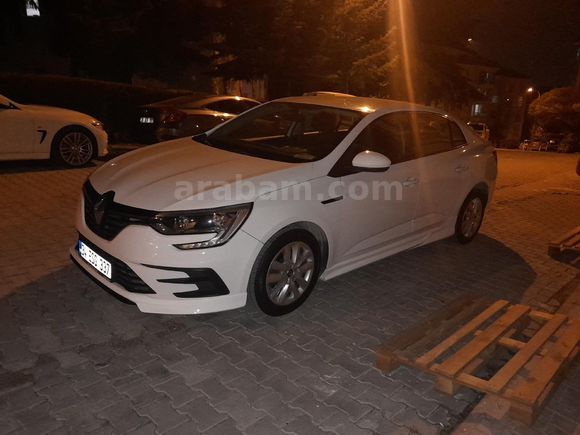 Acil Renault Megane 1.3 TCe Joy 2021 Model  Beyaz