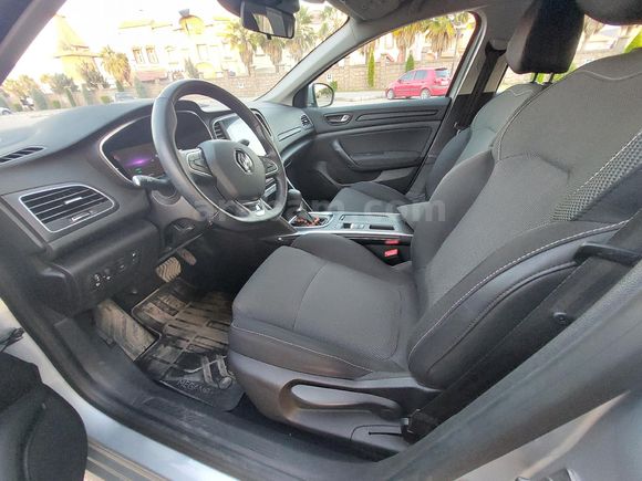 Sahibinden Renault Megane 1.3 TCe Touch 2025 Model