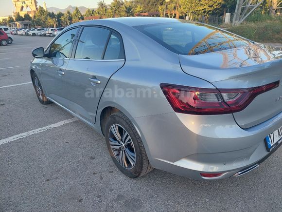 Sahibinden Renault Megane 1.3 TCe Touch 2025 Model
