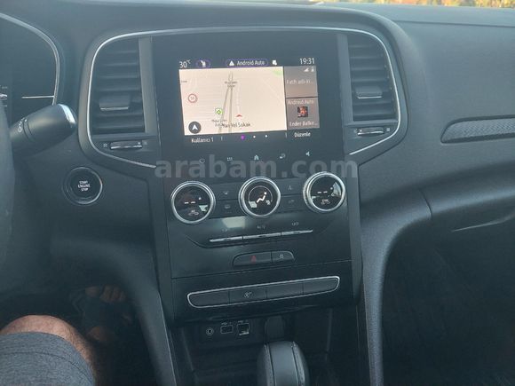 Sahibinden Renault Megane 1.3 TCe Touch 2025 Model