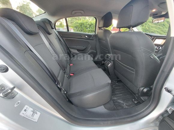Sahibinden Renault Megane 1.3 TCe Touch 2025 Model