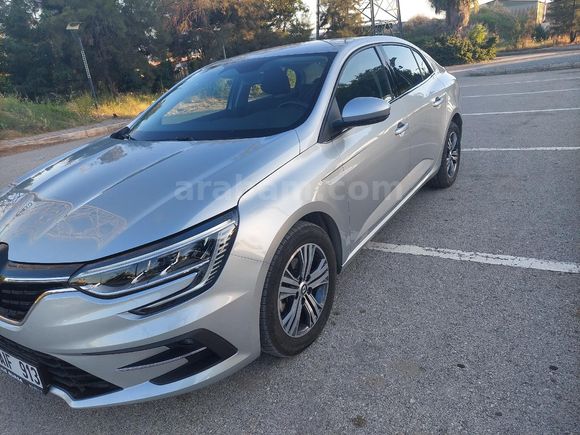 Sahibinden Renault Megane 1.3 TCe Touch 2025 Model
