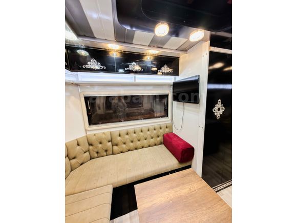 Sahibinden Karavan Mercedes Sprinter 413 CDI / Çift Teker Ağır Şasi Alkovenli VIP  