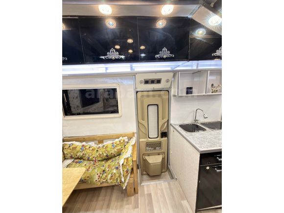 Sahibinden Karavan Mercedes Sprinter 413 CDI / Çift Teker Ağır Şasi Alkovenli VIP  