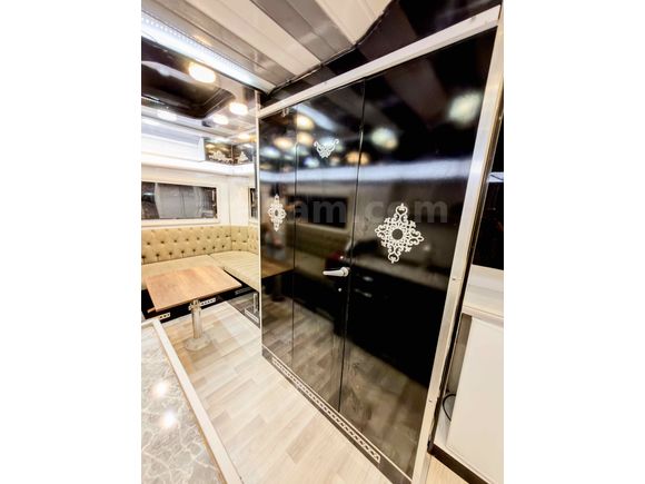 Sahibinden Karavan Mercedes Sprinter 413 CDI / Çift Teker Ağır Şasi Alkovenli VIP  