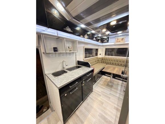 Sahibinden Karavan Mercedes Sprinter 413 CDI / Çift Teker Ağır Şasi Alkovenli VIP  