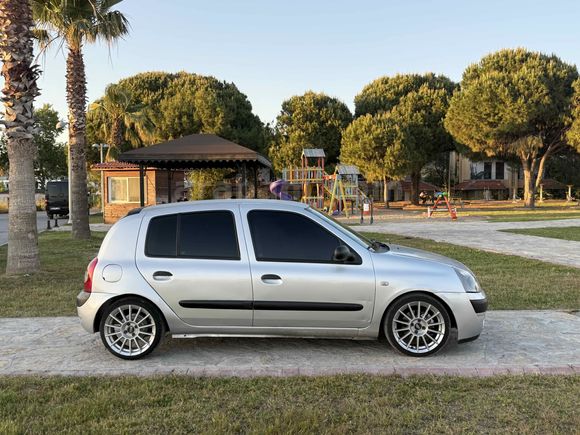 Sahibinden Renault Clio 1.2 Authentique 2006 Model  247000 km Gri
