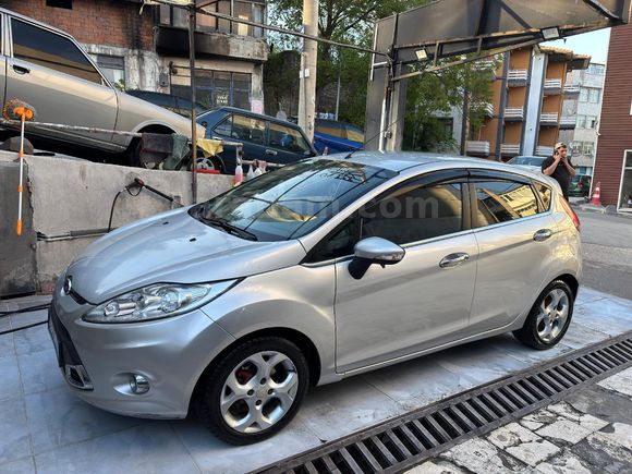 Sahibinden Ford Fiesta 1.4 Titanium 2010 Model
