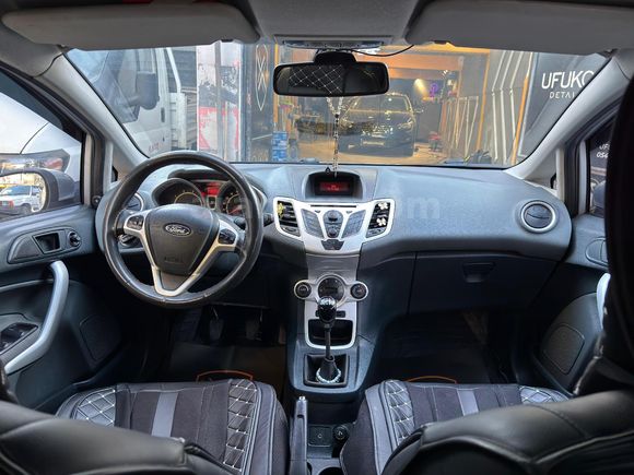Sahibinden Ford Fiesta 1.4 Titanium 2010 Model