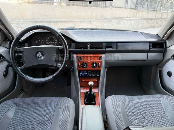 Beodway Parasına Mercedes - Benz E 200 1986 Model Ankara