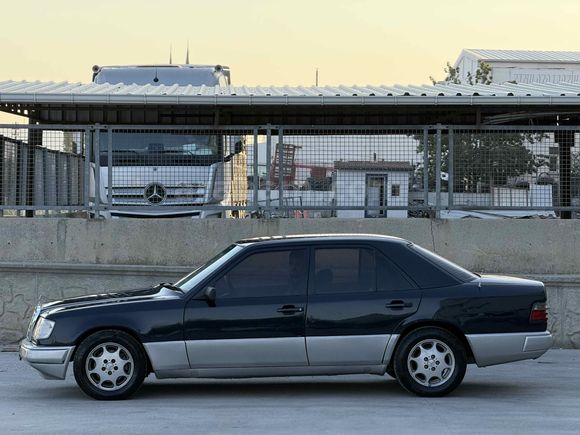 Beodway Parasına Mercedes - Benz E 200 1986 Model Ankara