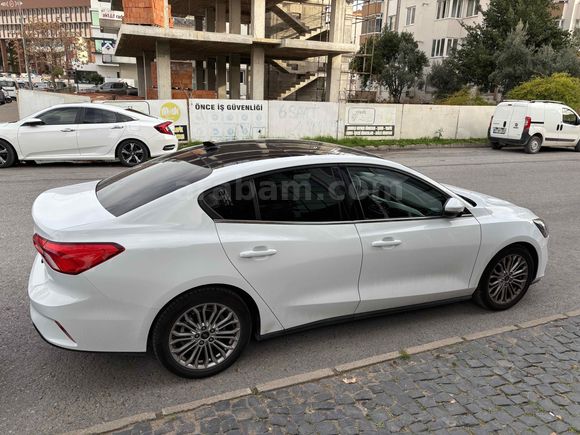 Sahibinden Ford Focus 1.5 Ti-VCT Titanium 2021 Model 