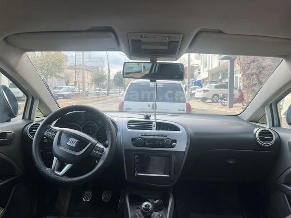 YENİ GÖĞÜS LEON