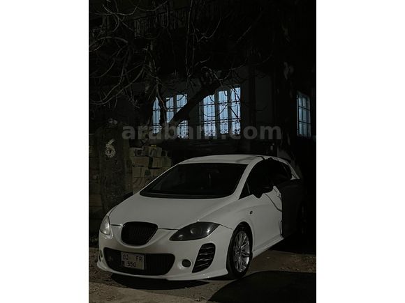 YENİ GÖĞÜS LEON