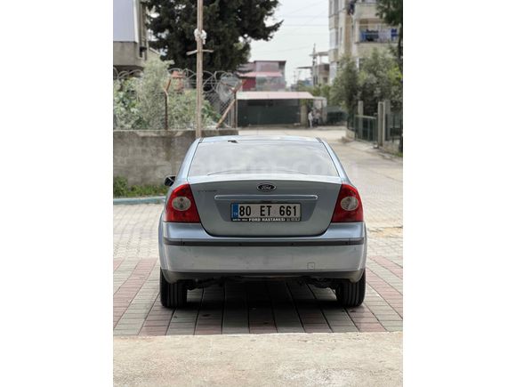 Sahibinden Ford Focus 1.6 Ghia 2005 Model 