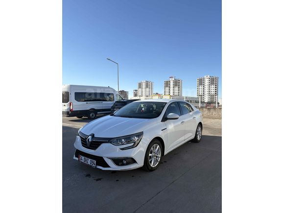 Sahibinden Renault Megane 1.5 Blue DCI Touch 2020 Model 