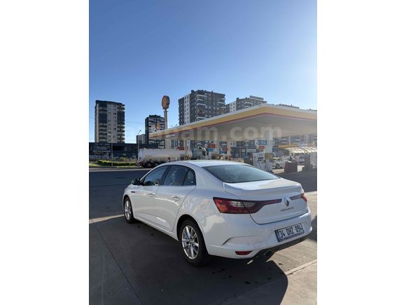 Sahibinden Renault Megane 1.5 Blue DCI Touch 2020 Model 