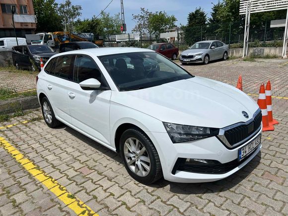 Skoda Scala 1.0 TSI Elite 2022 - Temiz Servis Bakımlı Aile Aracı