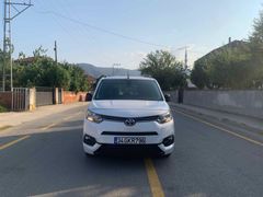 Sahibinden Toyota Proace City 1.5 D Passion X-Pack 2023 Model 