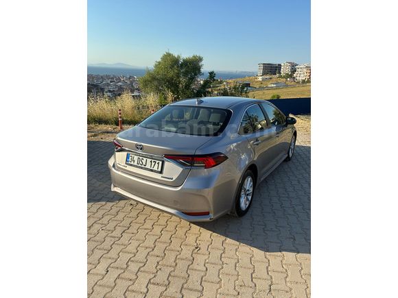 Sahibinden Hatasız Toyota Corolla 1.8 Hybrid Dream 2021 Model 