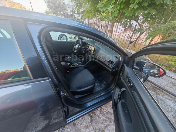Sahibinden Renault Megane 1.3 TCe Joy 2021 Model Acill