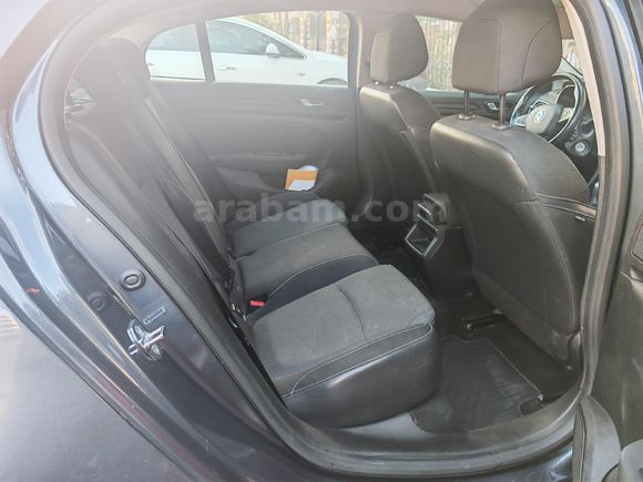 Sahibinden Renault Megane 1.3 TCe Joy 2021 Model Acill