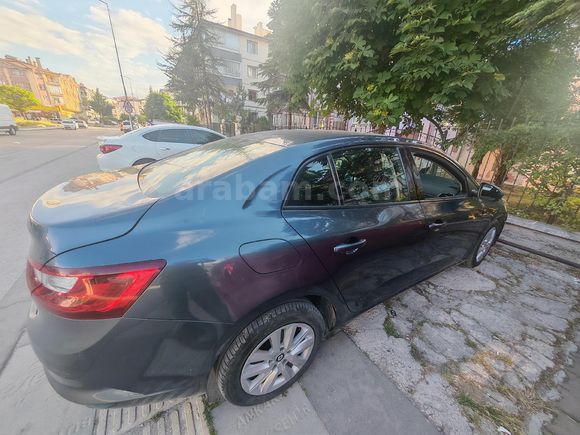 Sahibinden Renault Megane 1.3 TCe Joy 2021 Model Acill