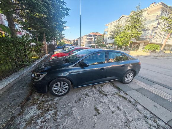 Sahibinden Renault Megane 1.3 TCe Joy 2021 Model Acill
