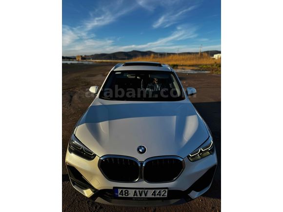 Sahibinden BMW X1 16d sDrive Premium Line 2019 Model  140.000 km Beyaz