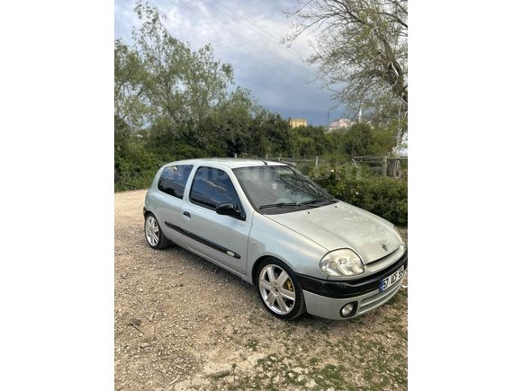 Sahibinden Renault Clio 1.6 RXT 2000 Model Sinop
Sedan araç Takaslı 
