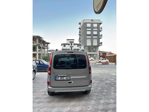 Sahibinden Renault Kangoo Multix 1.5 dCi Privilege Chromeline 2011 Model Antalya