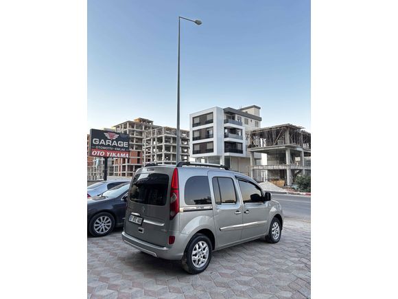 Sahibinden Renault Kangoo Multix 1.5 dCi Privilege Chromeline 2011 Model Antalya