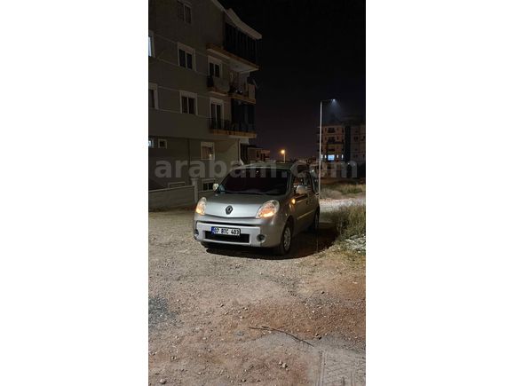 Sahibinden Renault Kangoo Multix 1.5 dCi Privilege Chromeline 2011 Model Antalya