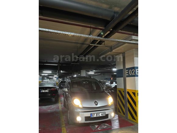 Sahibinden Renault Kangoo Multix 1.5 dCi Privilege Chromeline 2011 Model Antalya