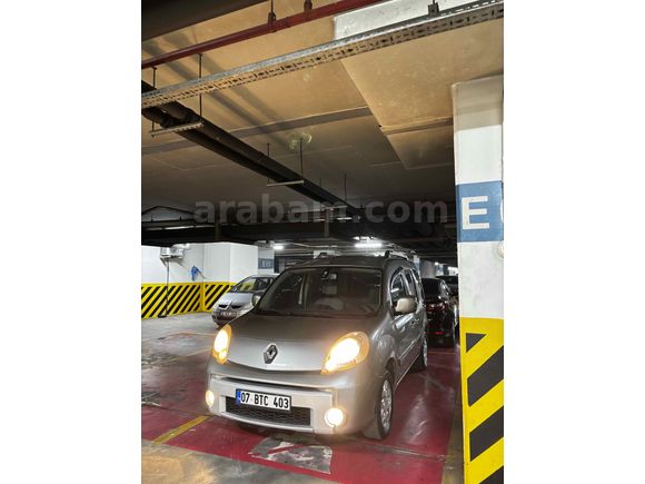 Sahibinden Renault Kangoo Multix 1.5 dCi Privilege Chromeline 2011 Model Antalya