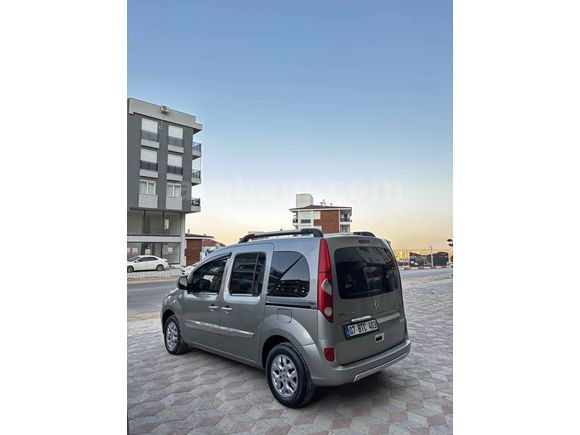 Sahibinden Renault Kangoo Multix 1.5 dCi Privilege Chromeline 2011 Model Antalya