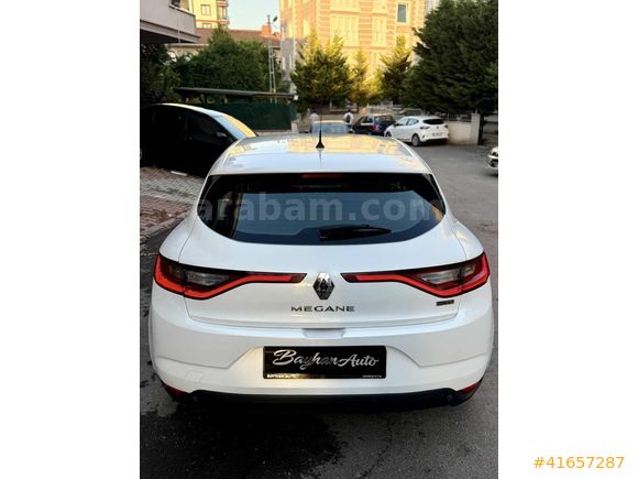 (UYGUN FİYAT)Hatasız boyasız tramersiz 2016 megan