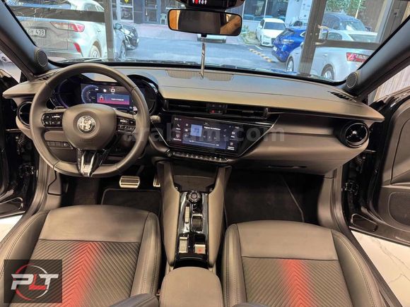 POLAT'TAN 2025 ALFA ROMEO JUNİOR IBRİDA SPECİALE+ 15DK KREDİ İMK