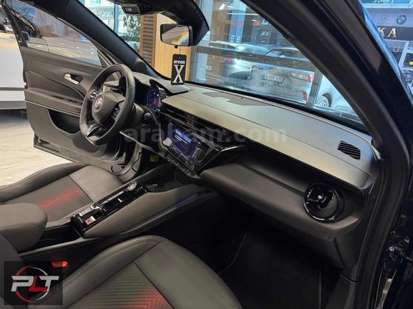 POLAT'TAN 2025 ALFA ROMEO JUNİOR IBRİDA SPECİALE+ 15DK KREDİ İMK