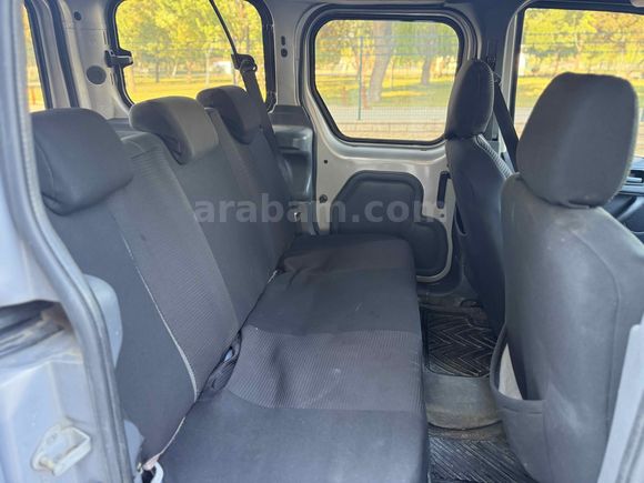 FORD CORNECT 90 LİK AİLE ARACI PIRILPIRIL