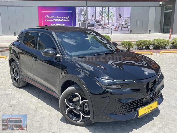 ALFİN ALFA ROMEO 2025 JUNİOR 1.2MHEV SPECİALEPLUS-BOYASIZ-SUNROF