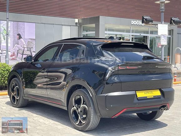 ALFİN ALFA ROMEO 2025 JUNİOR 1.2MHEV SPECİALEPLUS-BOYASIZ-SUNROF