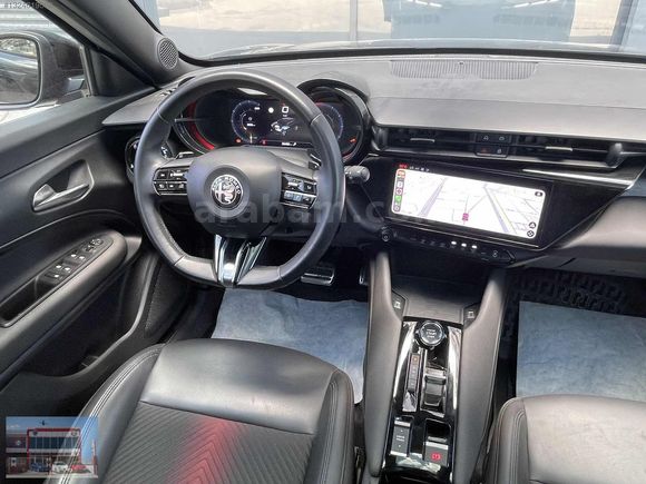 ALFİN ALFA ROMEO 2025 JUNİOR 1.2MHEV SPECİALEPLUS-BOYASIZ-SUNROF